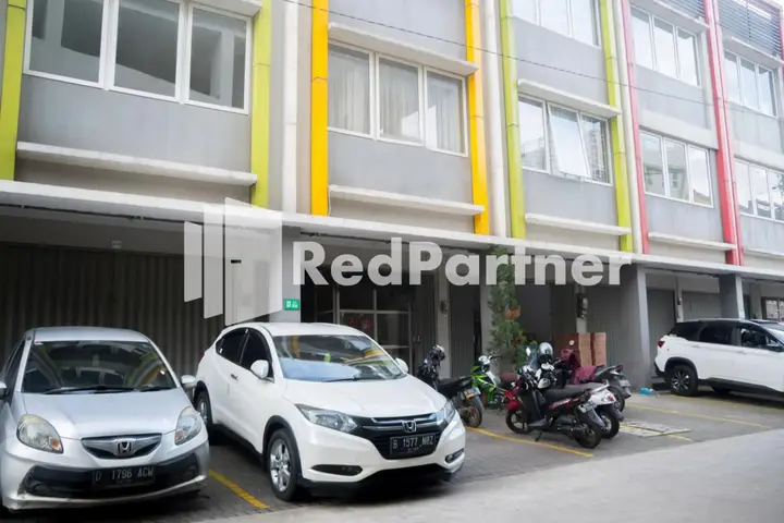 Бандунг: Capital O 3952 Hotel C 18 Cibaduyut