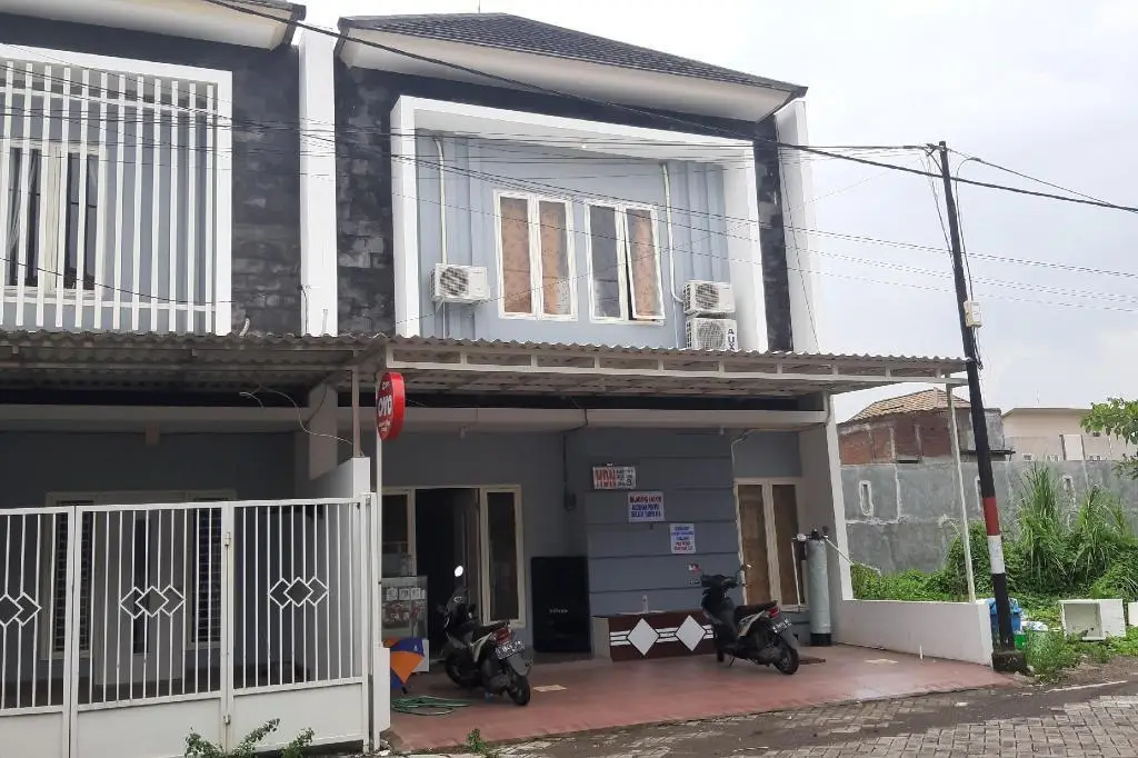 Сурабая: OYO 3995 Airport Village Juanda