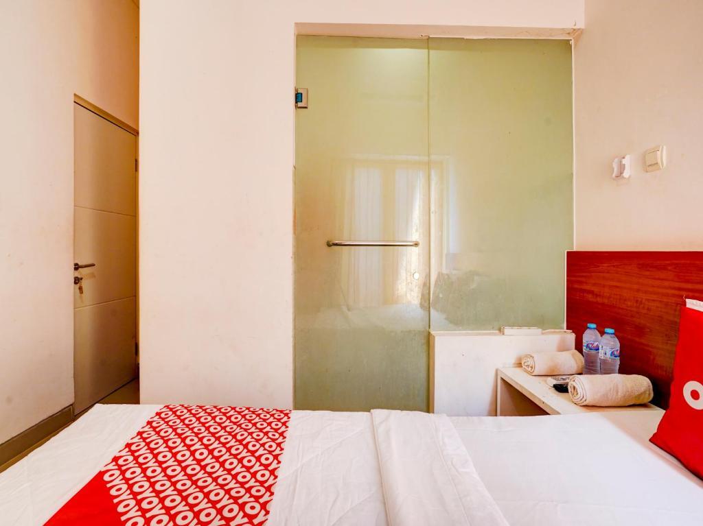 Сурабая: OYO 3995 Airport Village Juanda