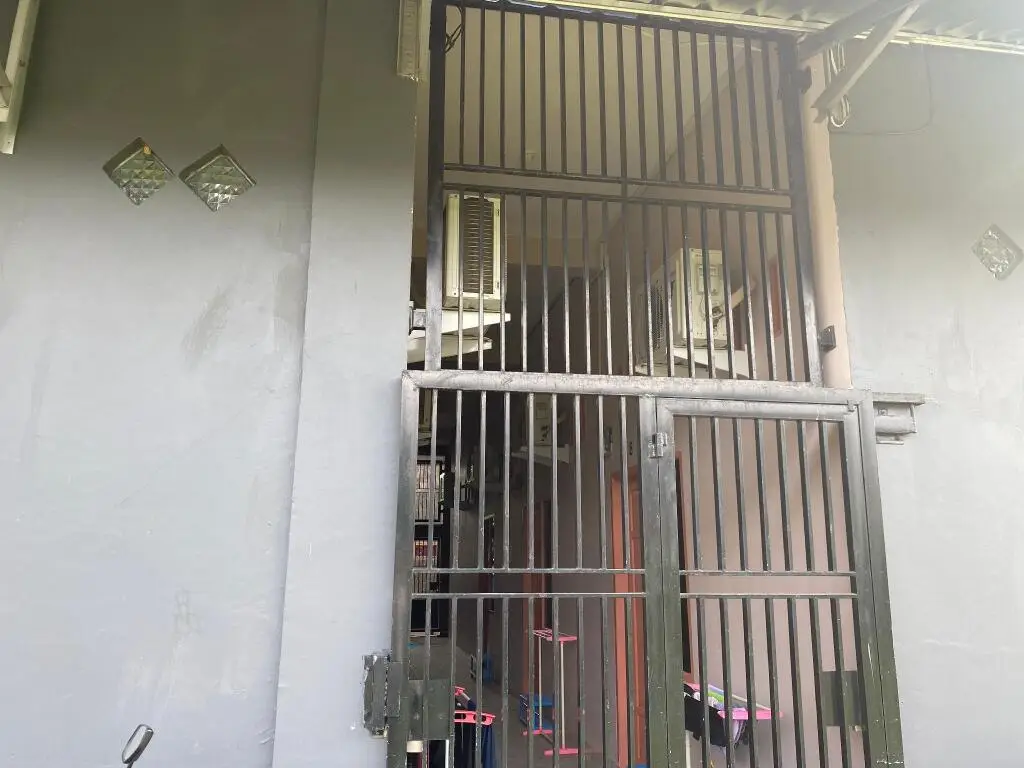 Макассар: OYO 90111 Almeerah Homestay Syariah Near RS Hermina