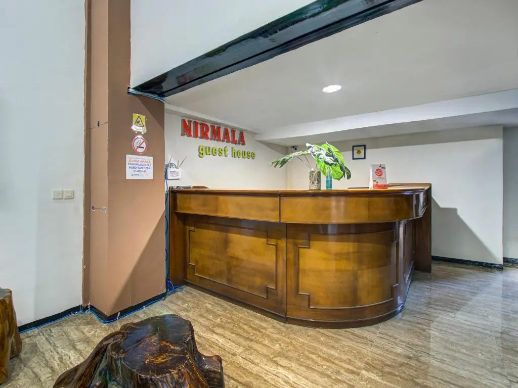 Маланг: OYO 3860 Nirmala Guest House