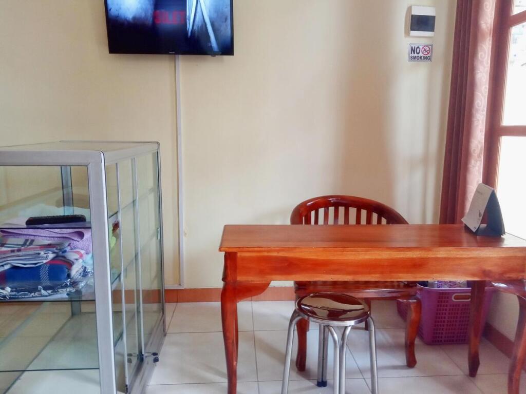 Маланг: OYO 3827 Simpang Neptunus 1 Syariah