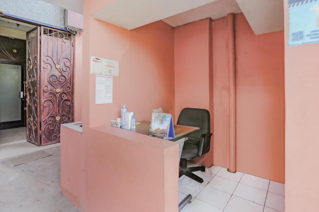 Джакарта: OYO 90109 Wisma Basco Syariah