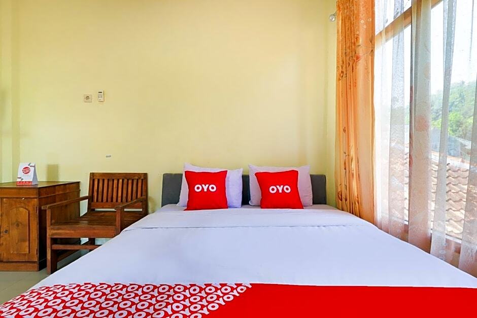 Парангтритис: OYO 90034 Hotel Gandung Yunior