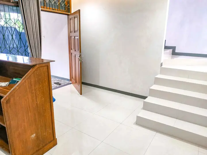 Сурабая: RedDoorz near Pasar Atom Mall