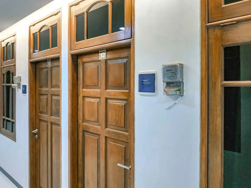 Сурабая: RedDoorz near Pasar Atom Mall