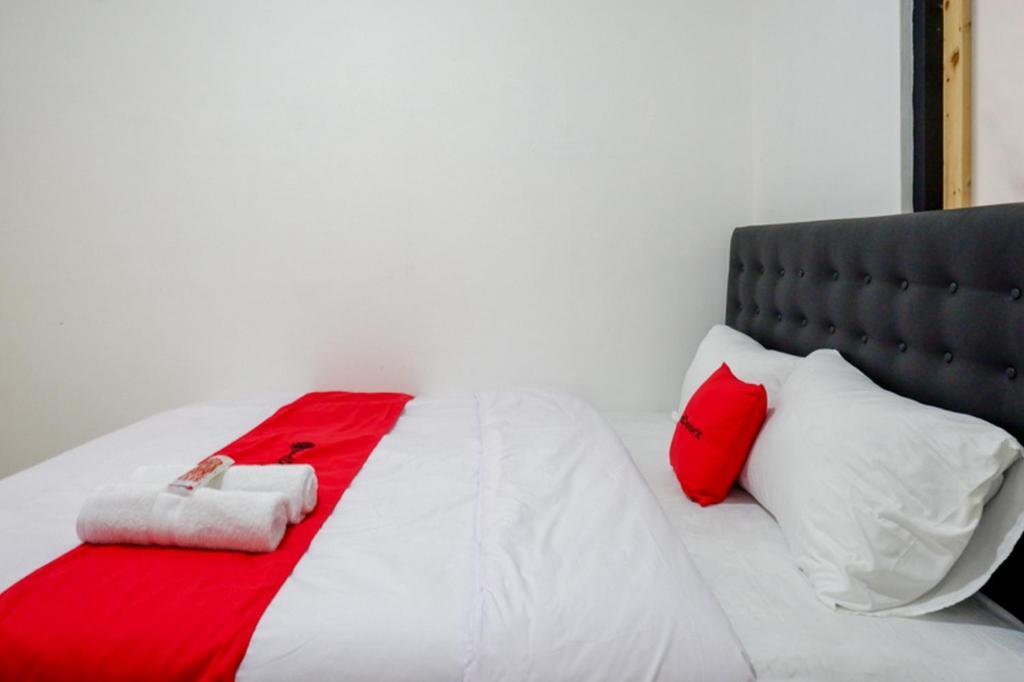Джокьякарта: RedDoorz @ Demangan Sari Residence