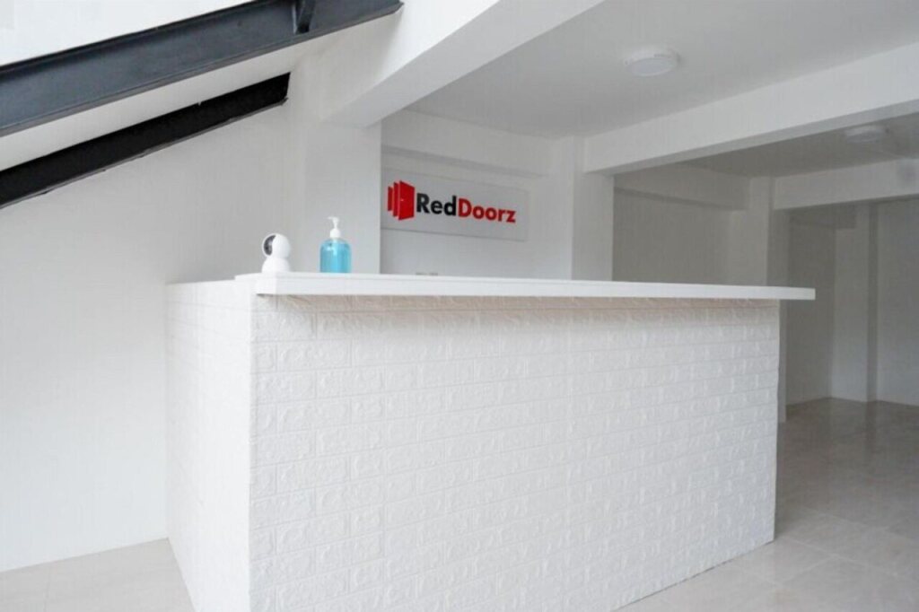 Джокьякарта: RedDoorz @ Demangan Sari Residence