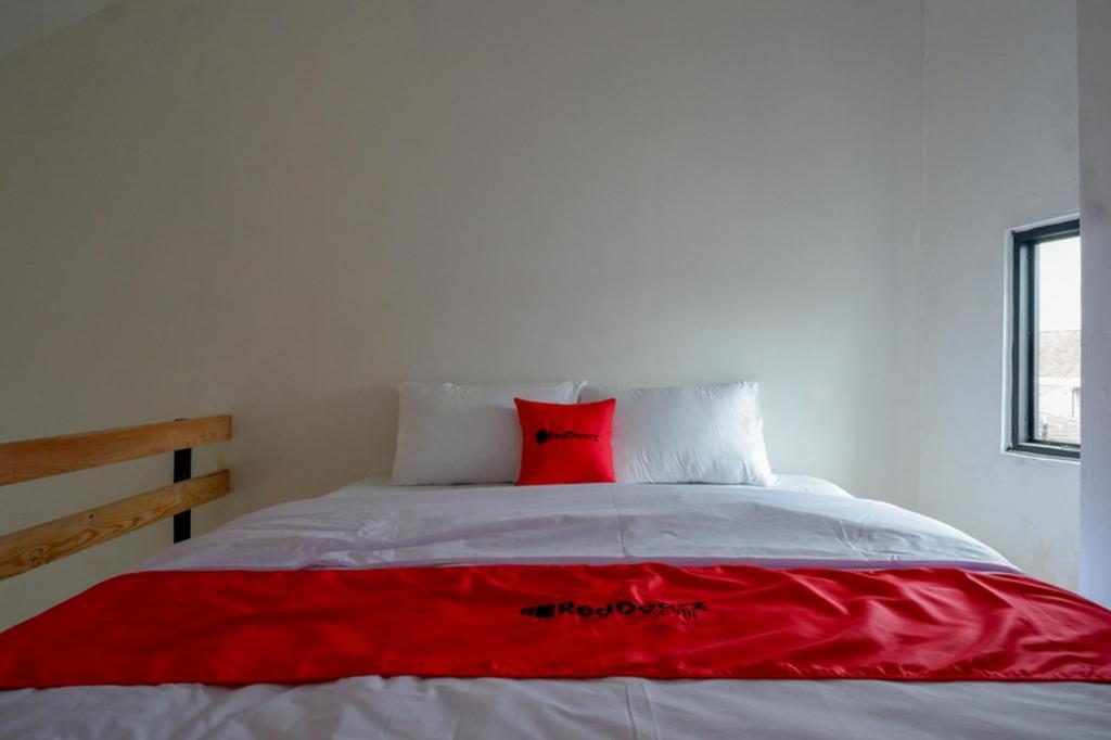 Джокьякарта: RedDoorz @ Demangan Sari Residence