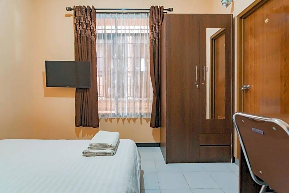 Бандунг: Shofy Guest House RedPartner