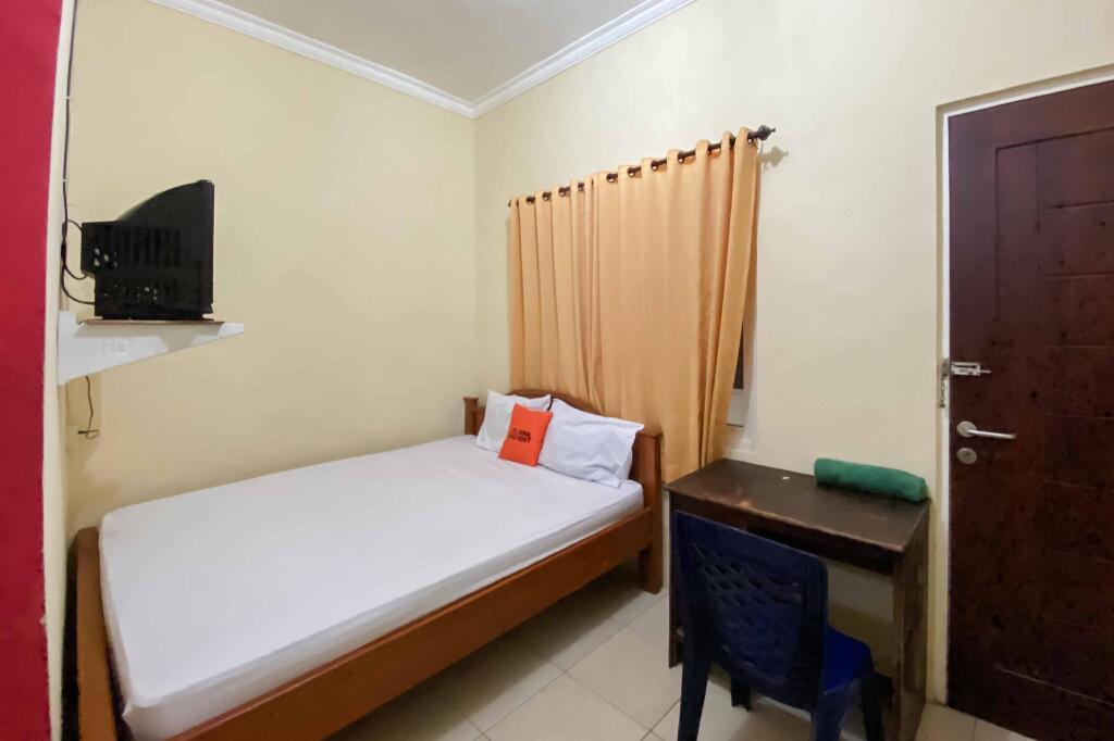 Сурабая: KoolKost Syariah near T1 Juanda Airport 3