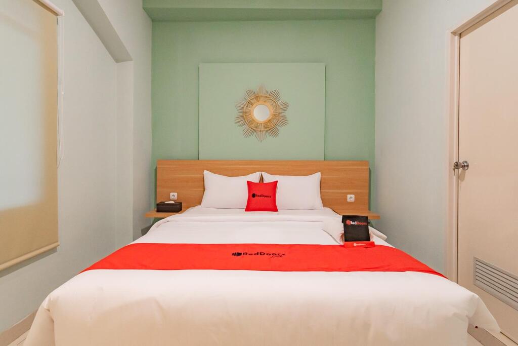 Бандунг: RedDoorz Plus @ Bagusrangin Street