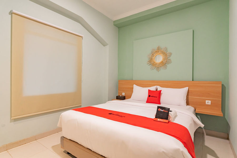 Бандунг: RedDoorz Plus @ Bagusrangin Street