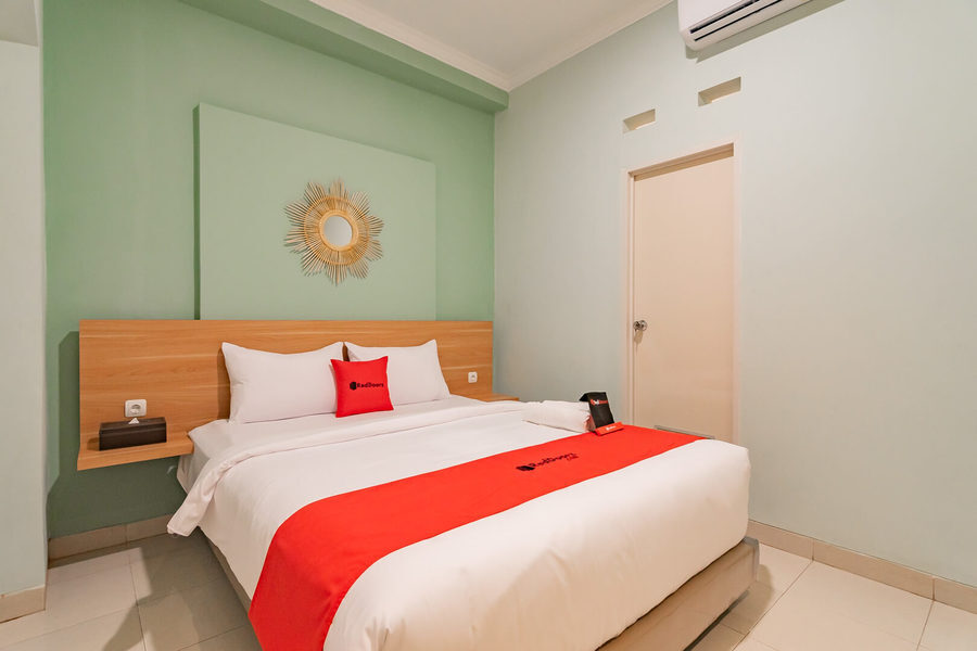 Бандунг: RedDoorz Plus @ Bagusrangin Street