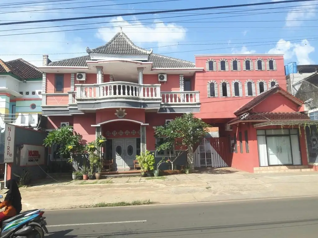 Джепара: Niqira Homestay Troso