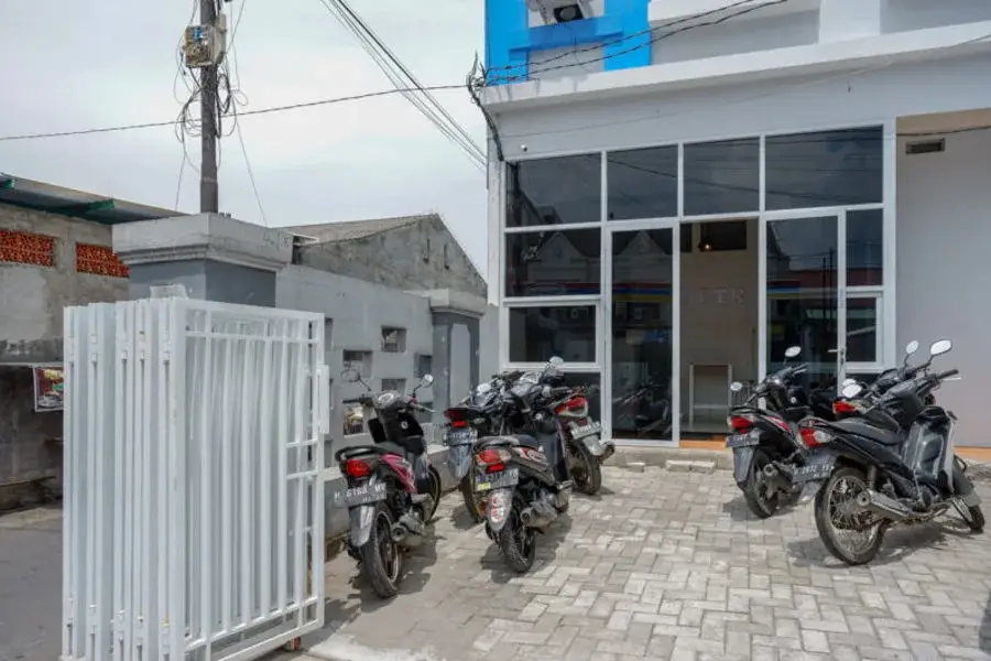 RedDoorz near Tamansari Shopping Center Salatiga — фото 1