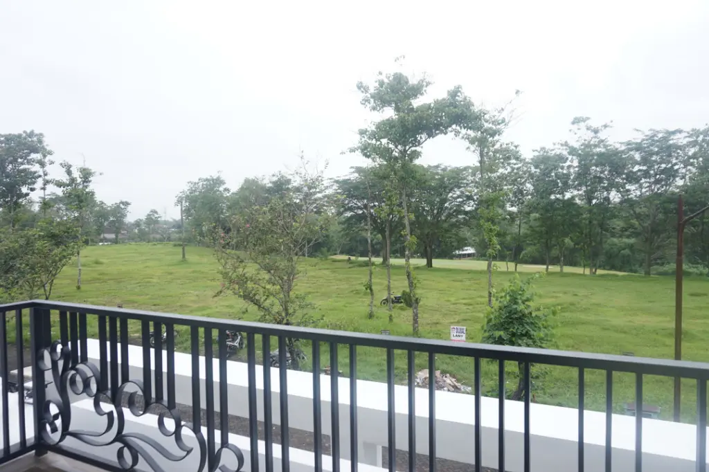 Маланг: RedDoorz near Araya Family Club House