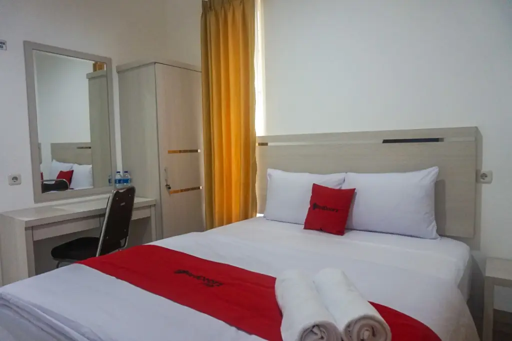 Маланг: RedDoorz near Araya Family Club House