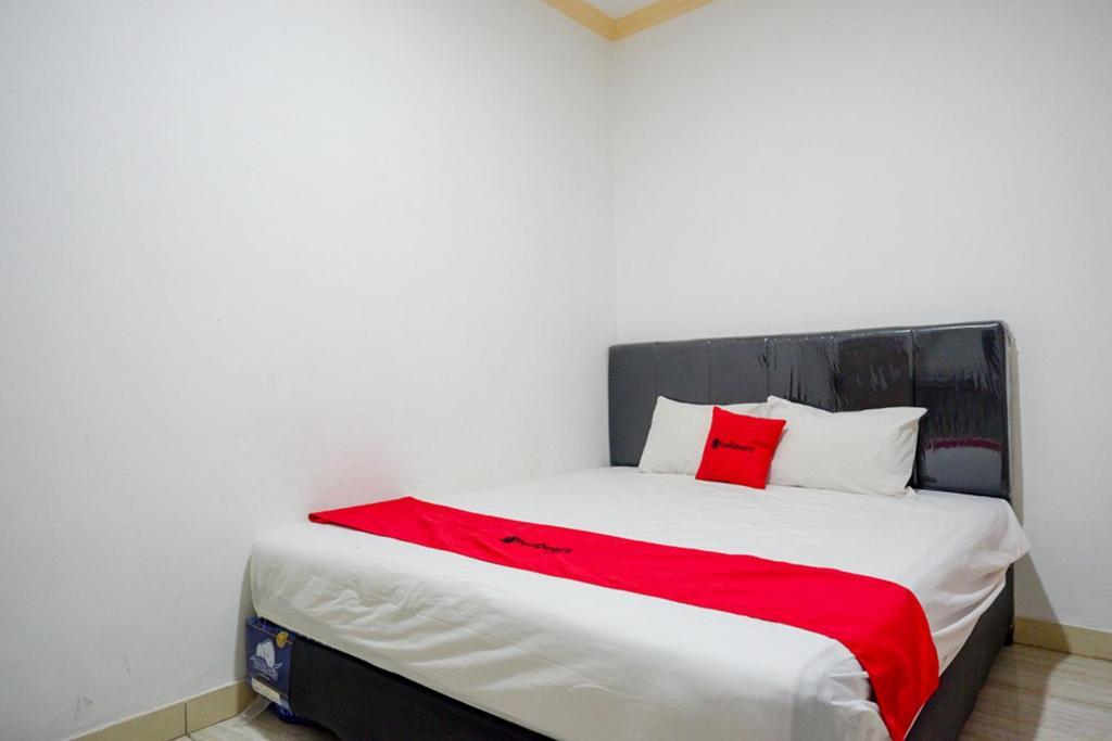 Макассар: RedDoorz near Universitas Negeri Makassar 3
