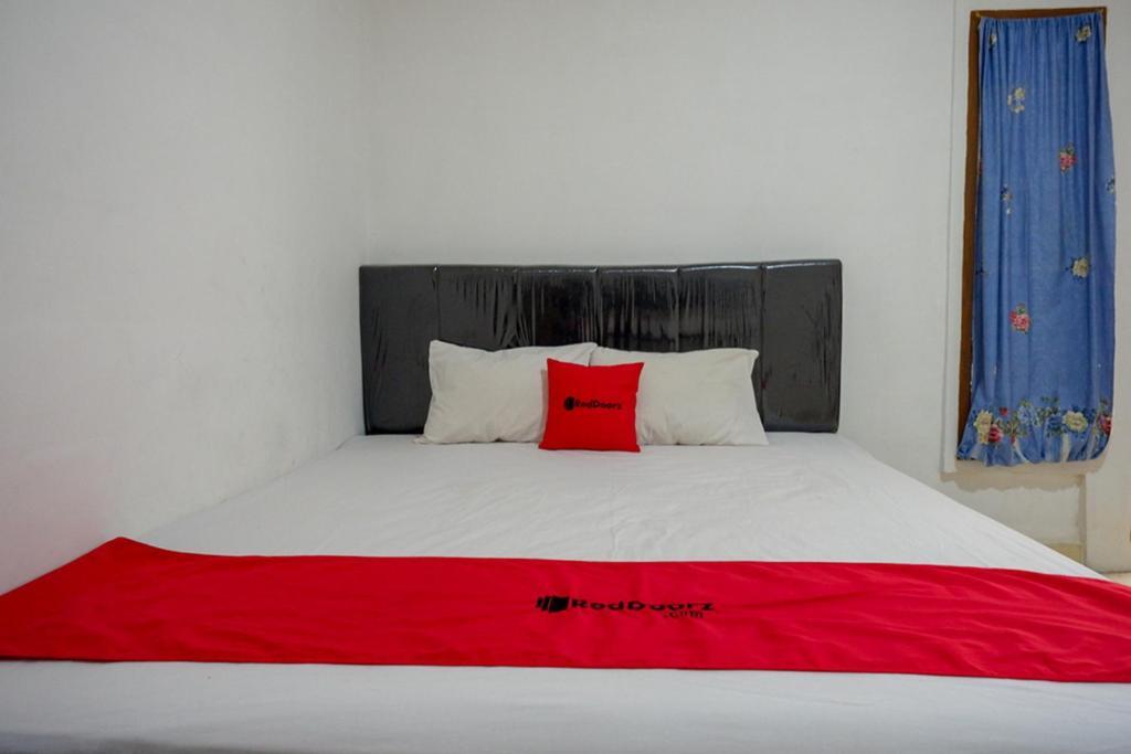 Макассар: RedDoorz near Universitas Negeri Makassar 3