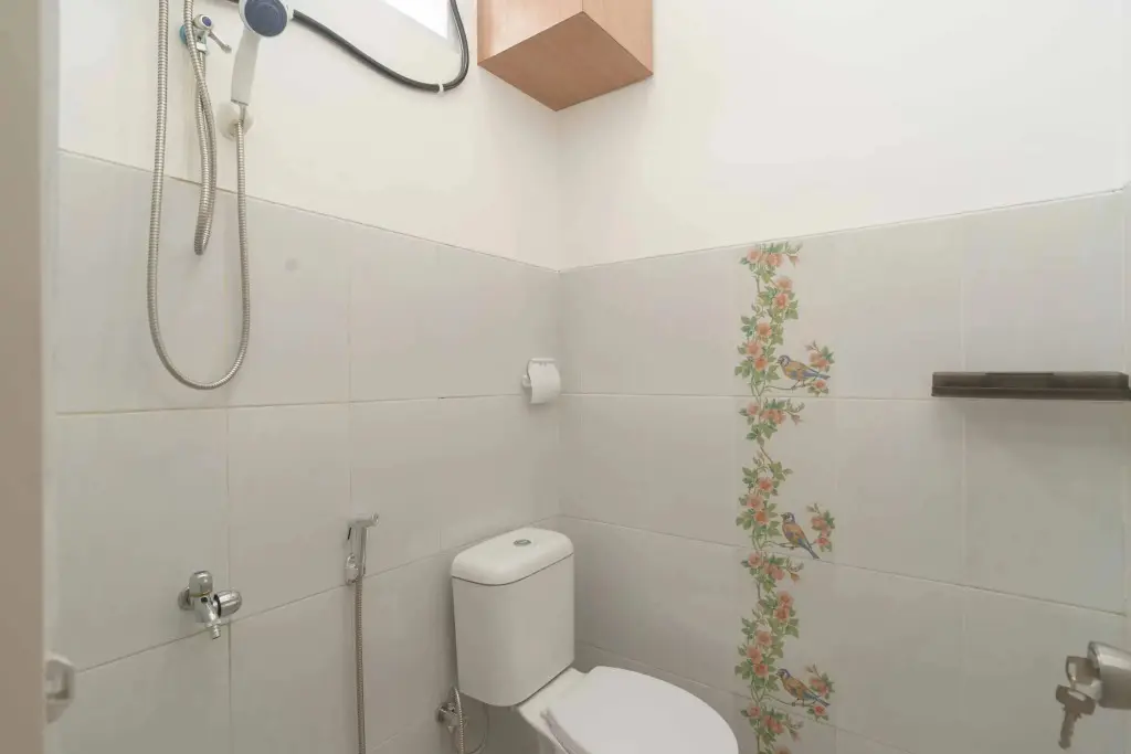 Бекаси: RedDoorz Syariah near Exit Toll Jatiwarna 2