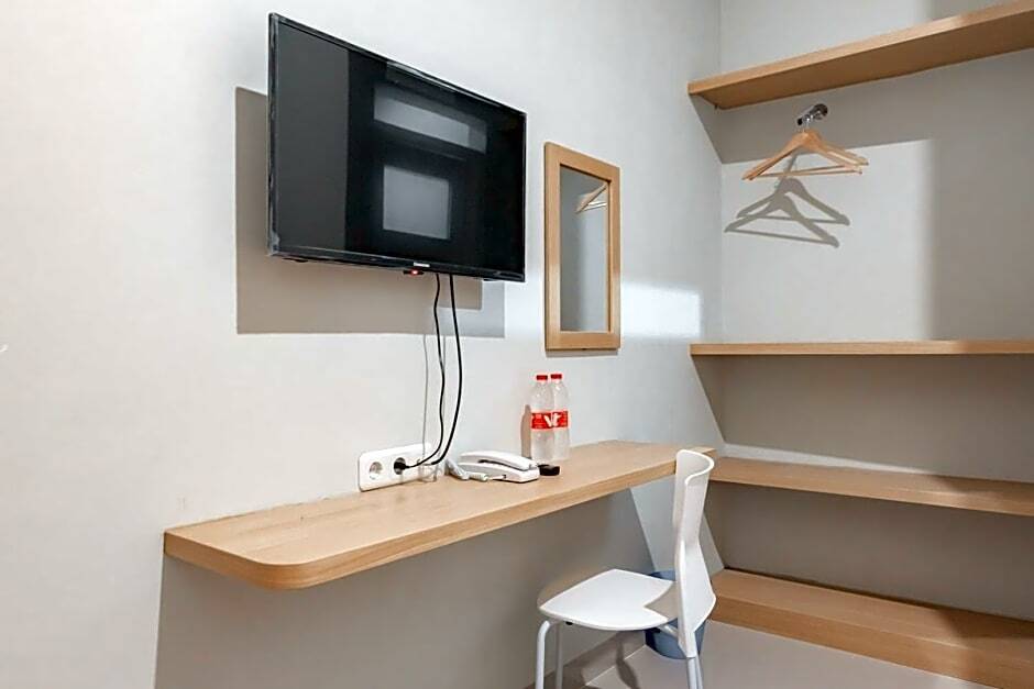 Бандунг: RedDoorz Plus @ Karapitan Street