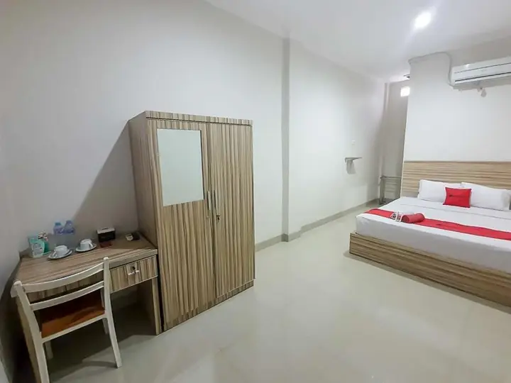 Палембанг: RedDoorz near Jalan Kolonel Haji Burlian Palembang