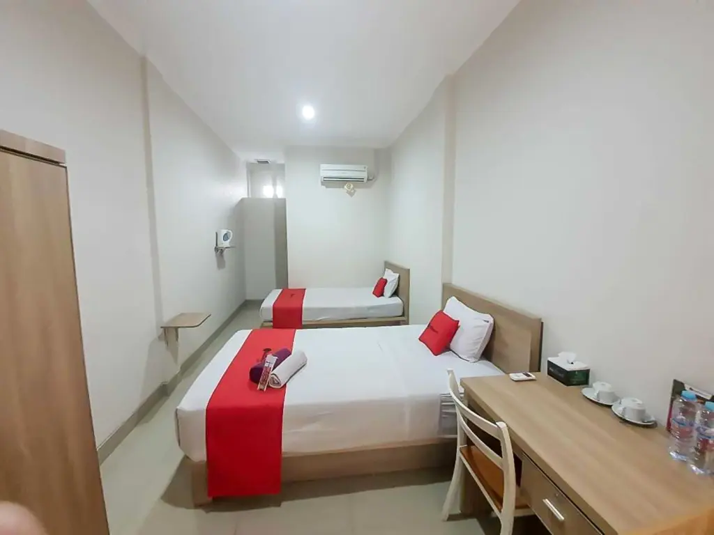 Палембанг: RedDoorz near Jalan Kolonel Haji Burlian Palembang