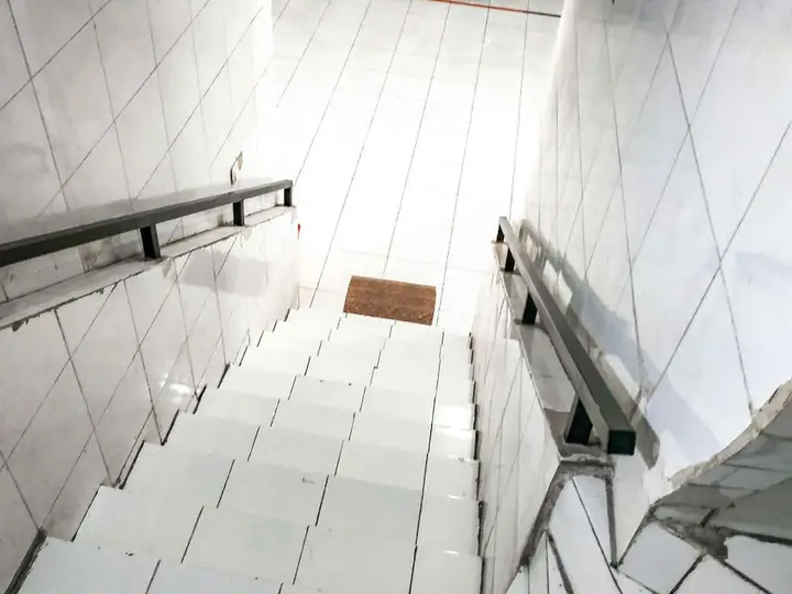 Сурабая: RedDoorz near Taman Flora Surabaya