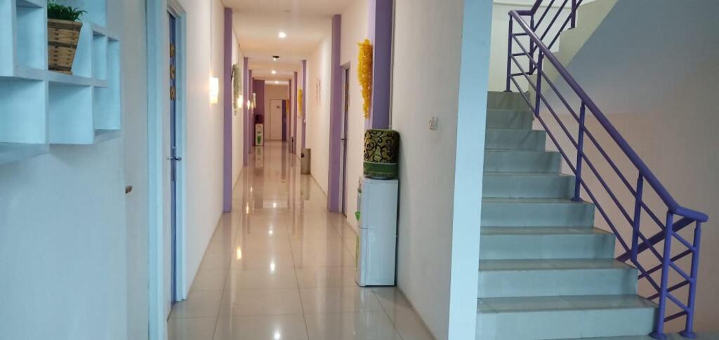 Бекаси: Hotel Ungu Pas Kangen Bekasi