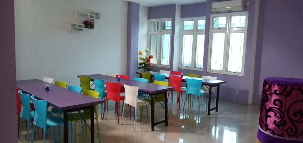 Бекаси: Hotel Ungu Pas Kangen Bekasi