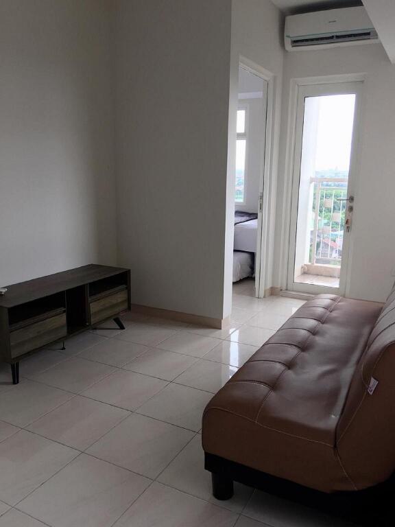 Бекаси: Azola Apartment