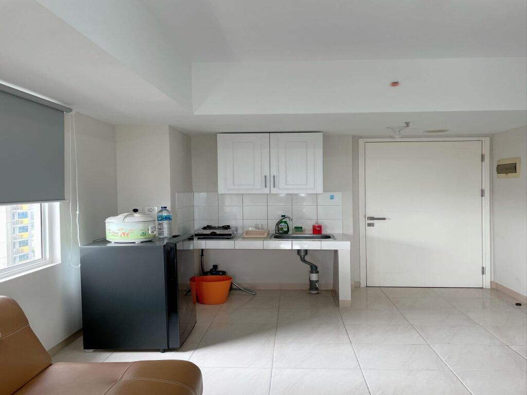 Бекаси: Azola Apartment