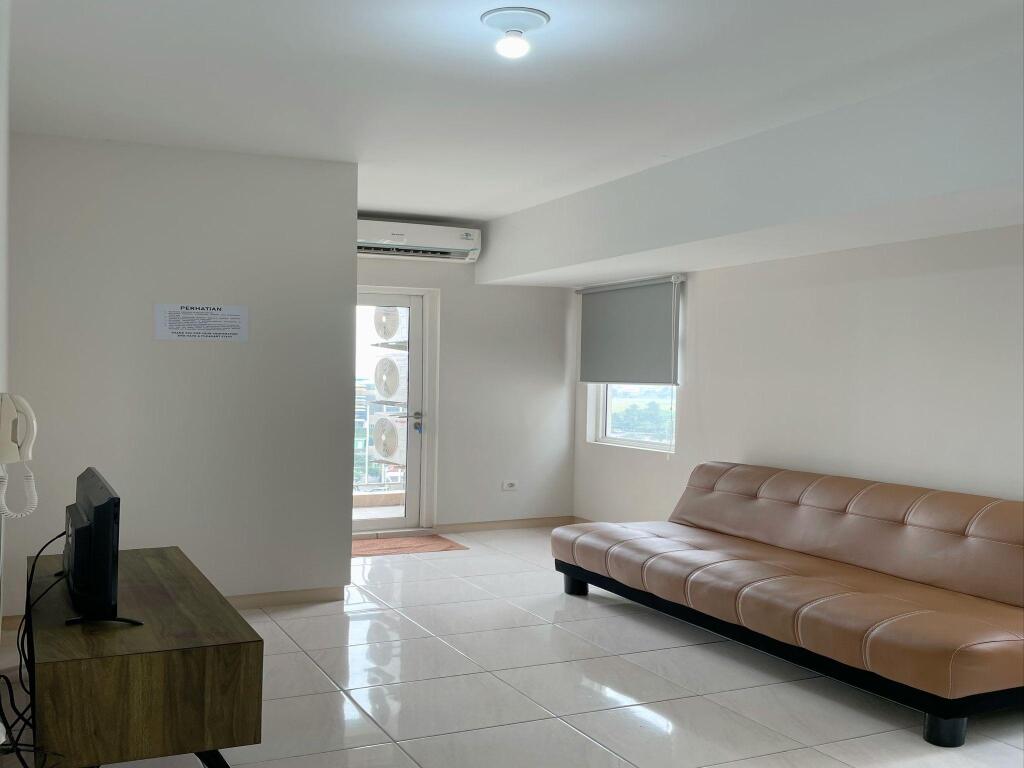Бекаси: Azola Apartment