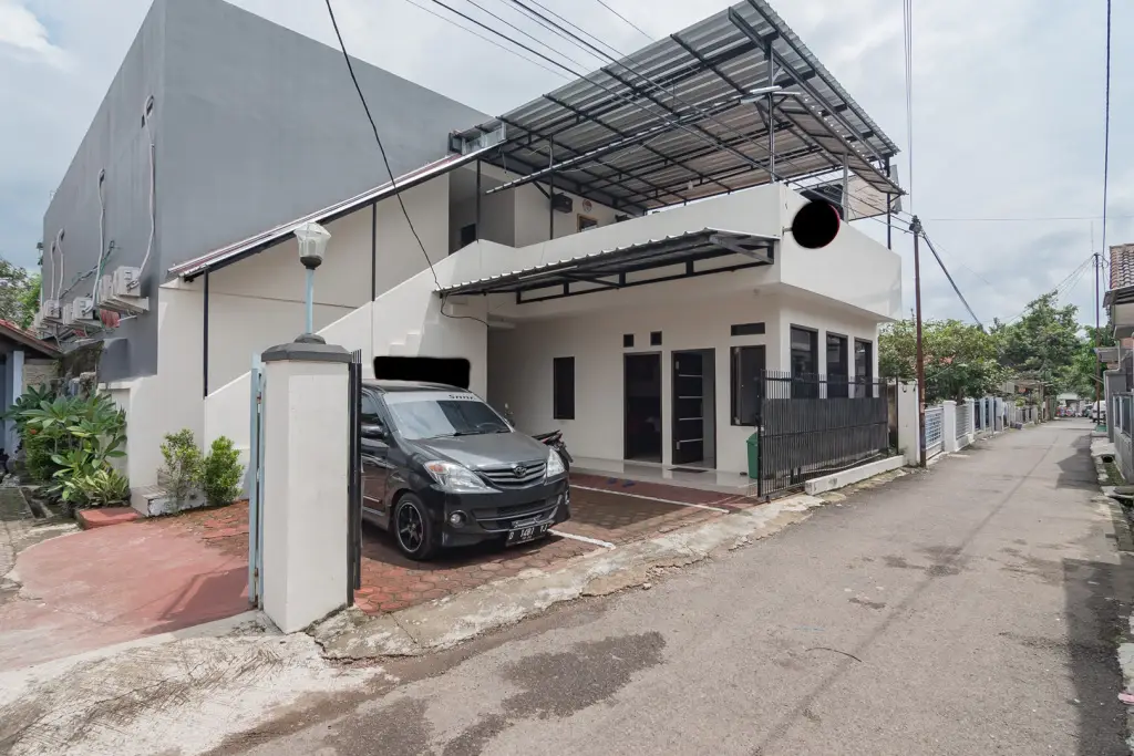 Чианджур: RedDoorz Syariah near Stasiun Cianjur