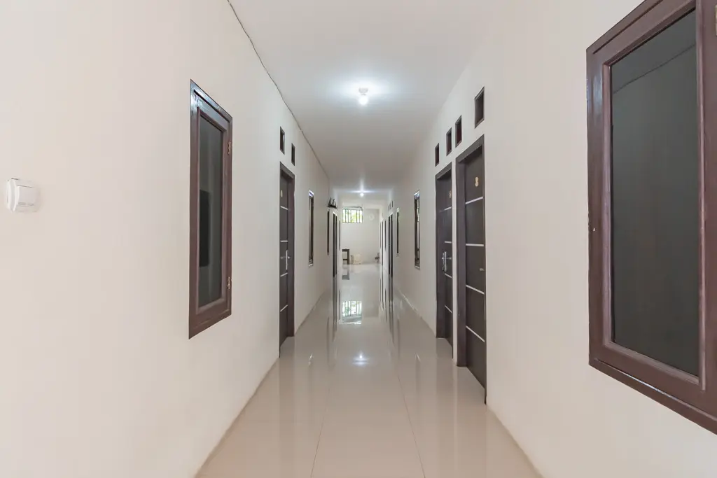 Чианджур: RedDoorz Syariah near Stasiun Cianjur