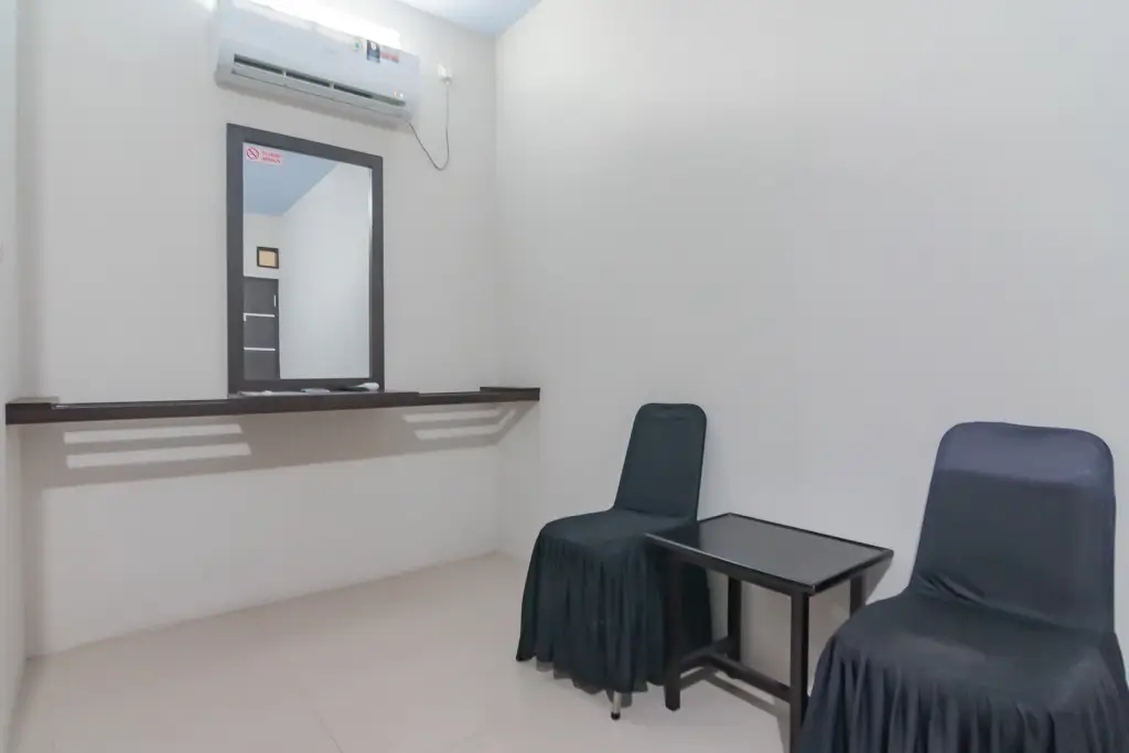 Чианджур: RedDoorz Syariah near Stasiun Cianjur