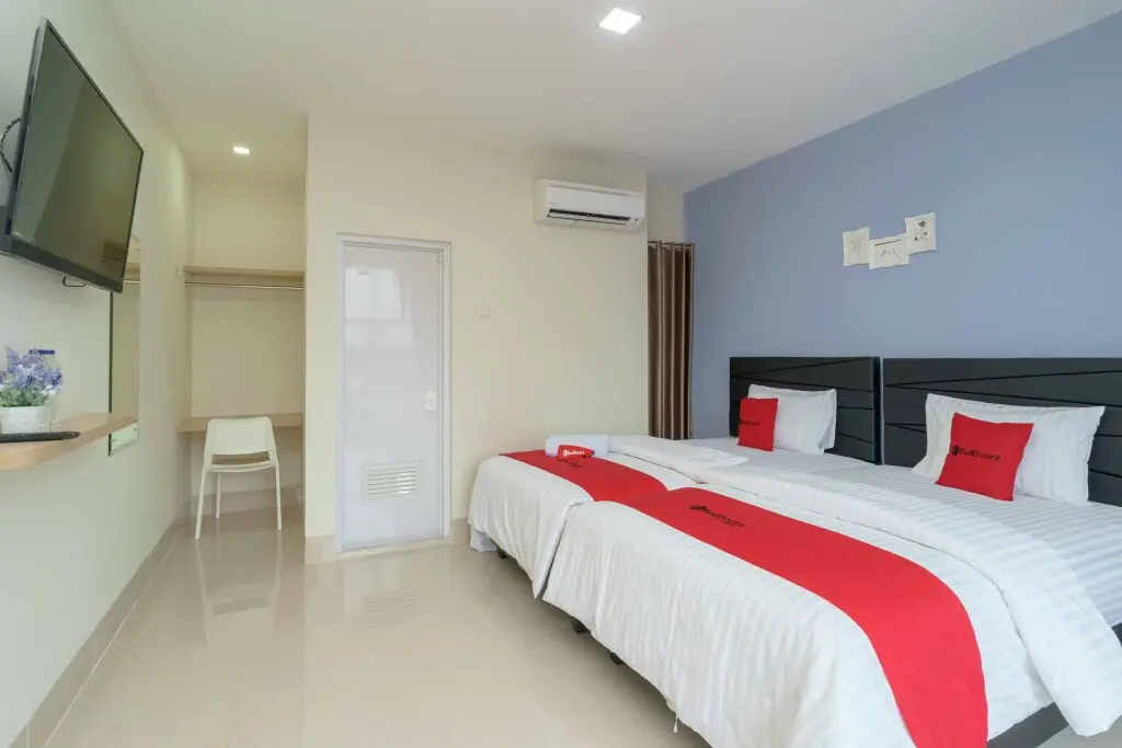Южный Тангеранг: RedDoorz Plus near Eka Hospital BSD 5