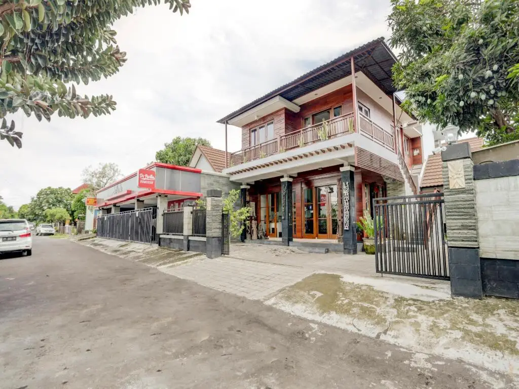 Денпасар: OYO 90121 De Pavilla Homestay