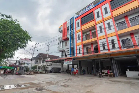 (not use) RedDoorz Plus Near Magister Universitas Tanjungpura — фото 1