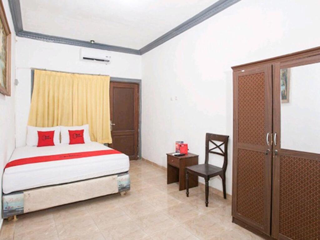 Сурабая: RedDoorz near Mall Ciputra World Surabaya