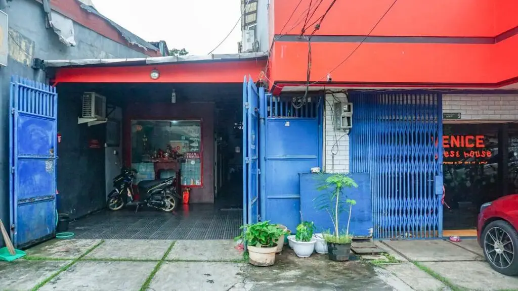 Джакарта: Venice Guest House RedPartner
