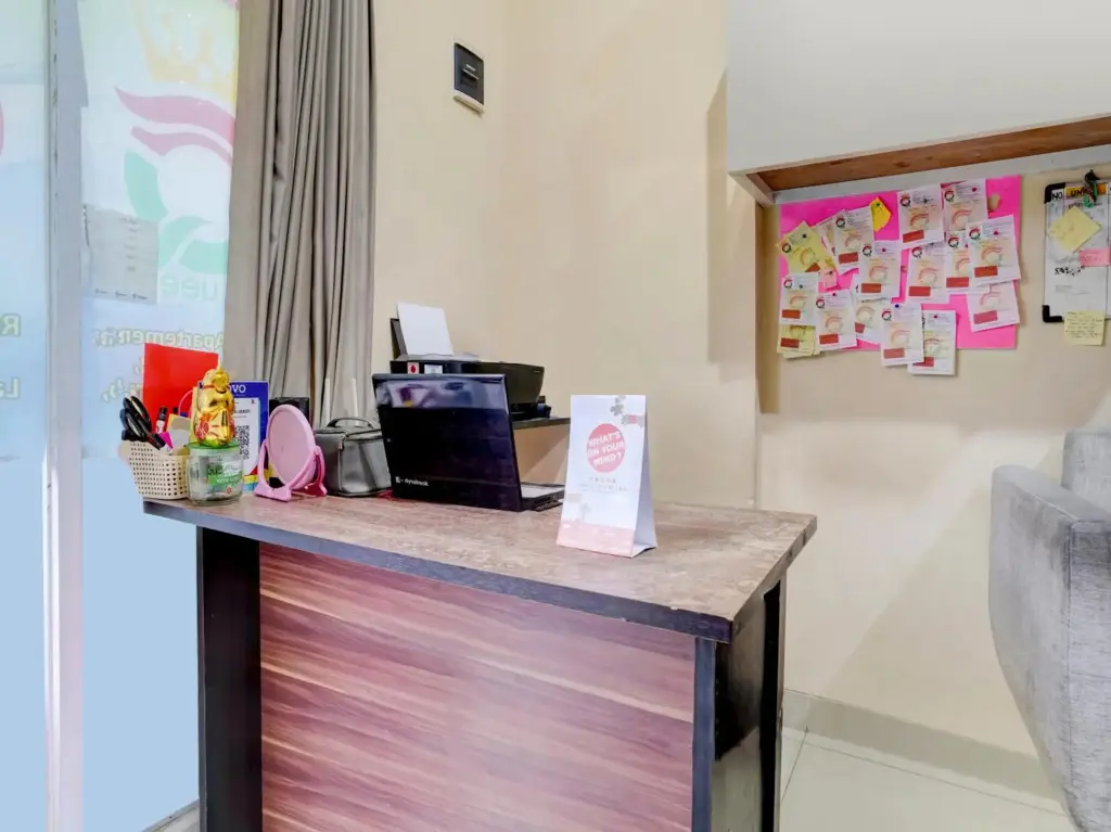 Бандунг: OYO 90205 Queen Rent Apartment Gateway Pasteur
