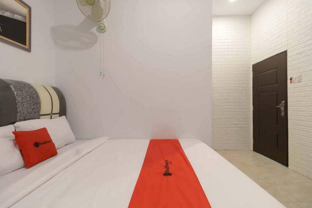 Петумбак: RedDoorz @ Mutiara Residence