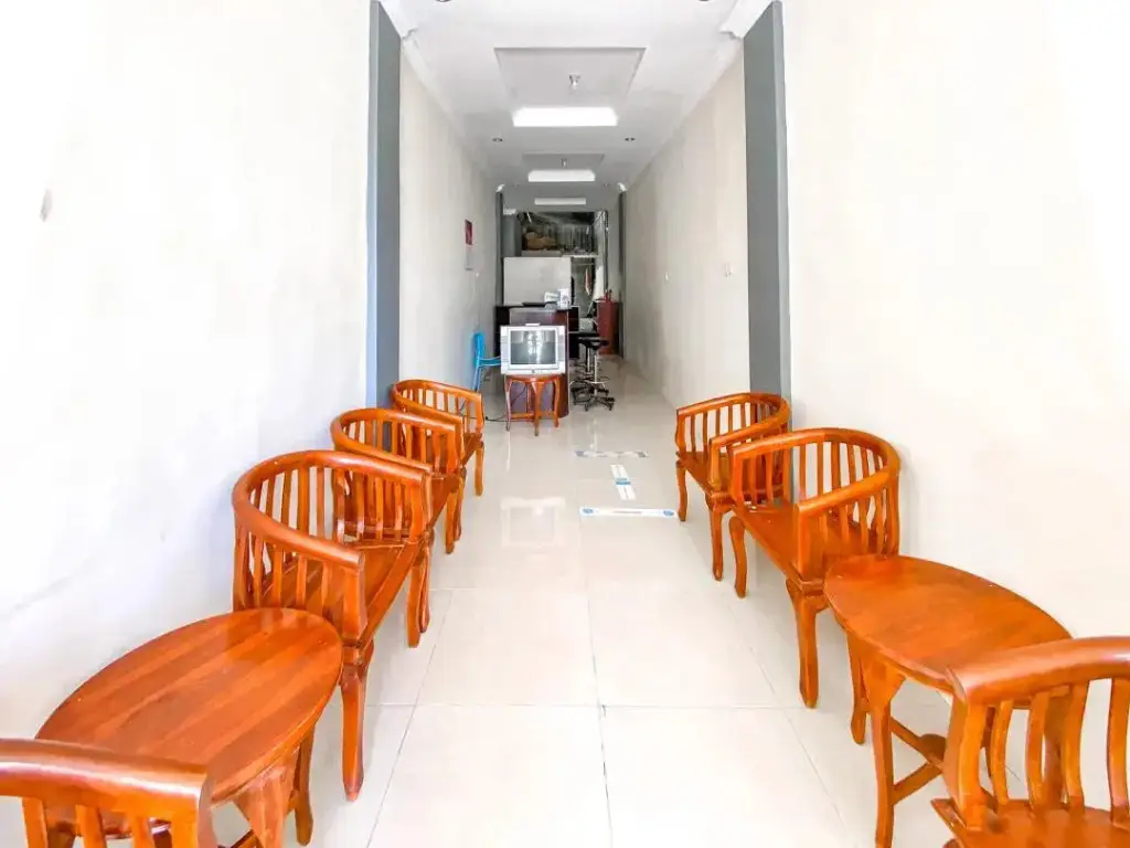 Маланг: Redisa Guest House RedPartner