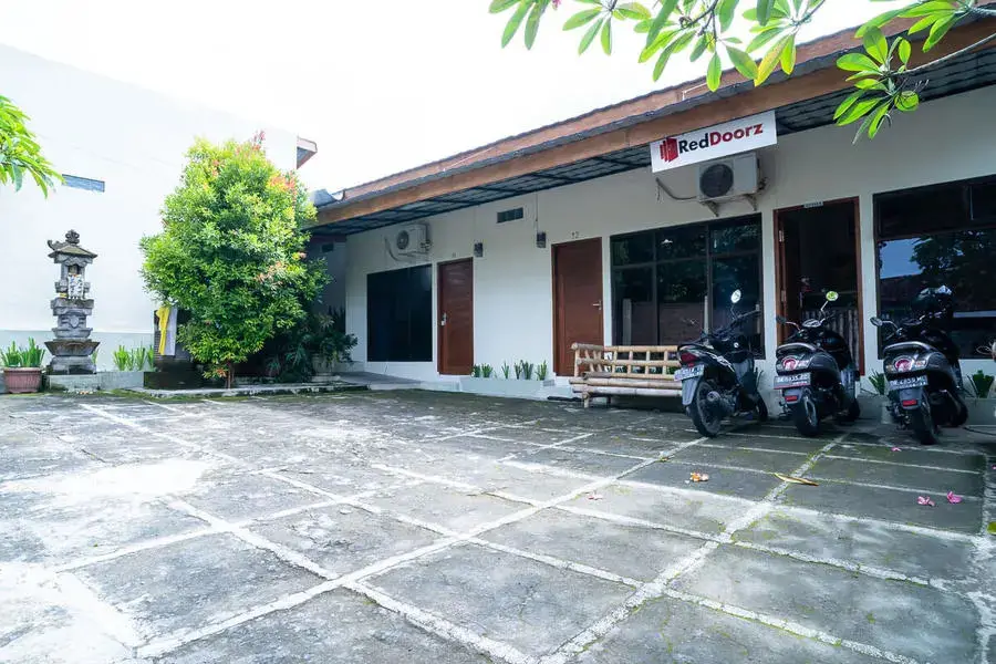 Матарам: RedDoorz Near Transmart Lombok Mataram
