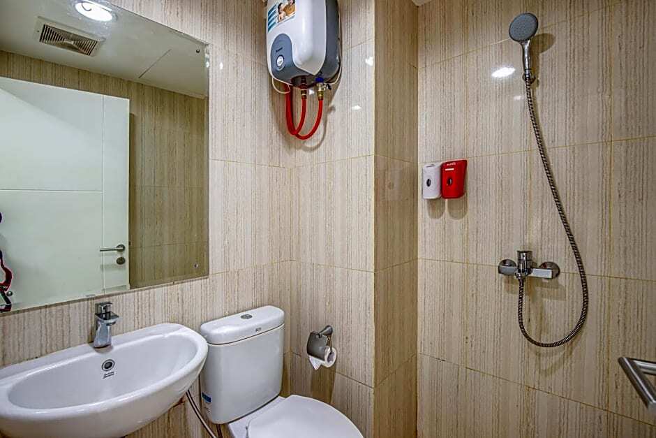 Сукарайя: Skyview Sentul Tower Apartments