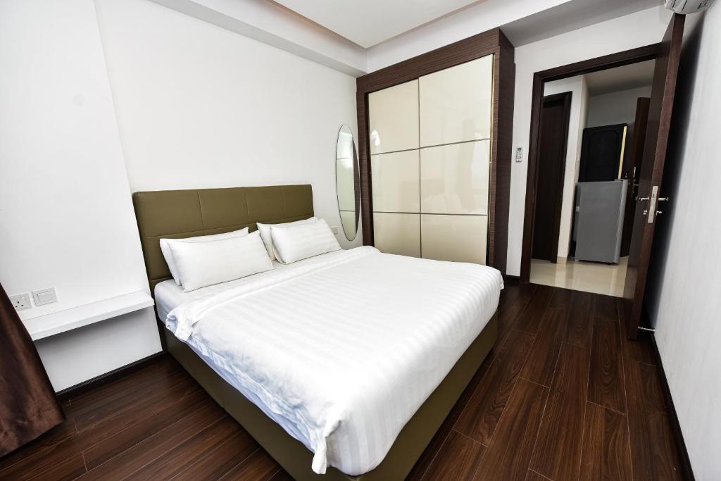 Батам: LOVINA 19-16 at Harbour Bay Residences