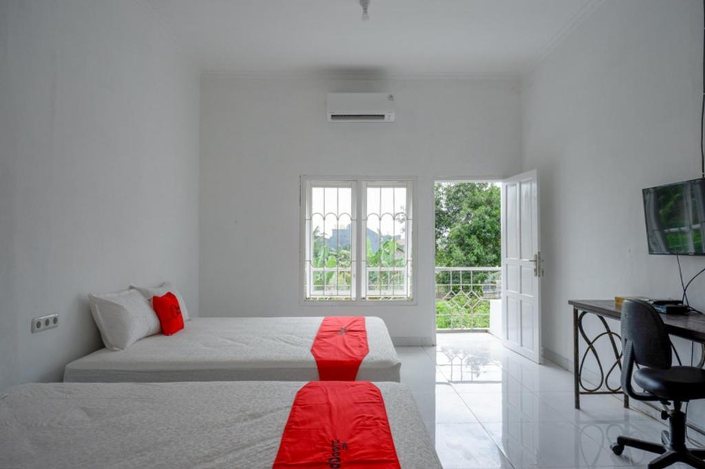 Картасура: RedDoorz Syariah near Universitas Muhammadiyah Surakarta