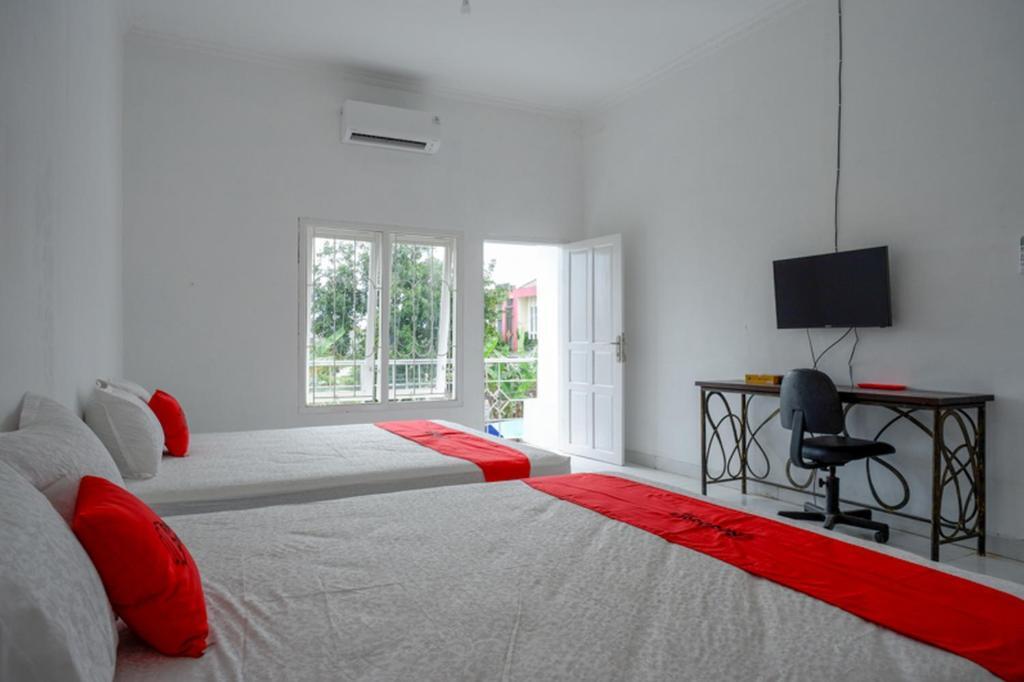 Картасура: RedDoorz Syariah near Universitas Muhammadiyah Surakarta